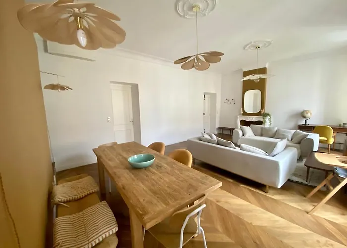 De Maitre T3 80m2 En Plein Centre. Апартаменты